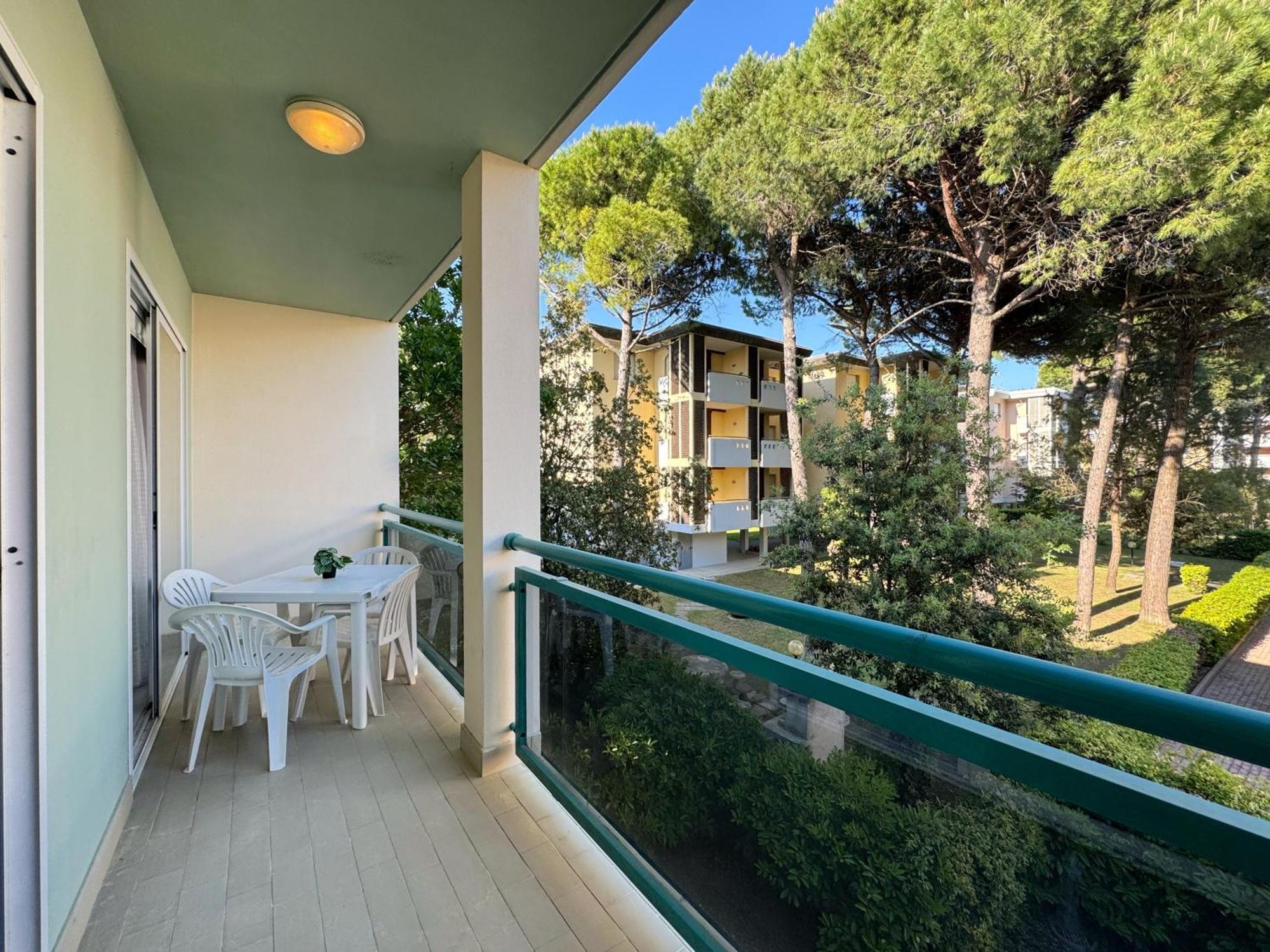 Residence Pinewood Bibione Exterior photo