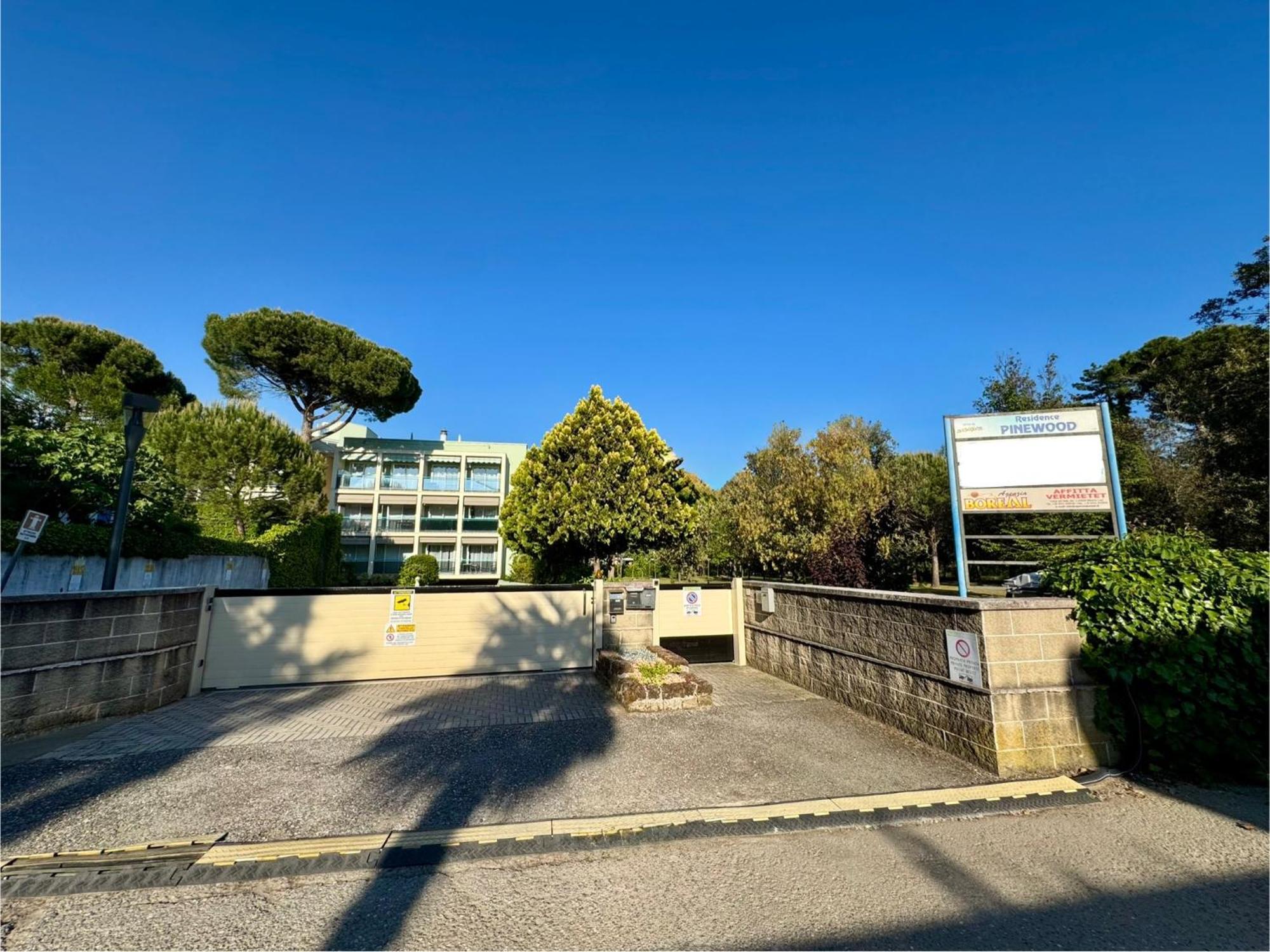 Residence Pinewood Bibione Exterior photo